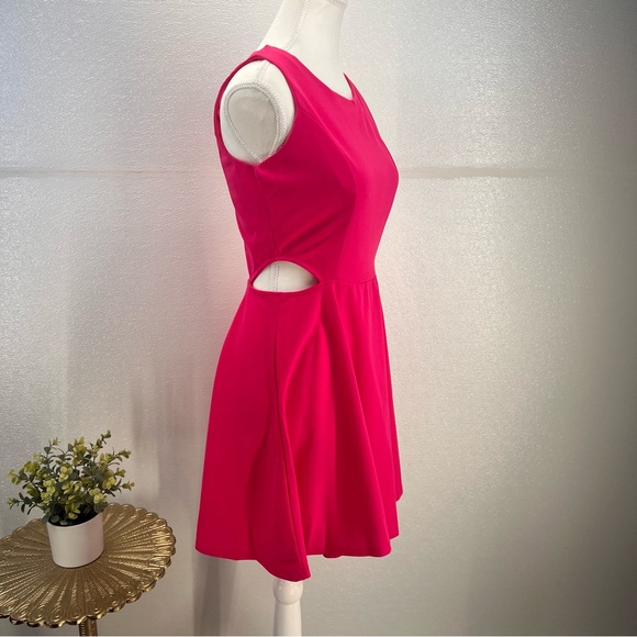 NWT Sweet and Cute Sleeveless Racerback Flared Swing A-Line Waist Hollow Out M - Picture 11 of 17